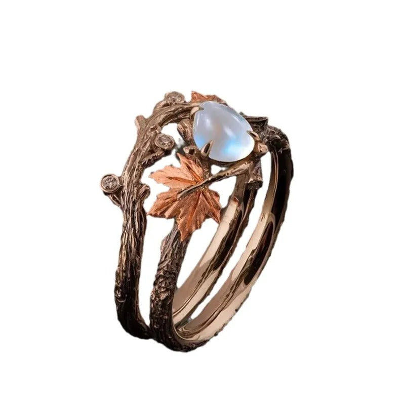 Ysia – Ring mit Mondstein im naturnahen Stil