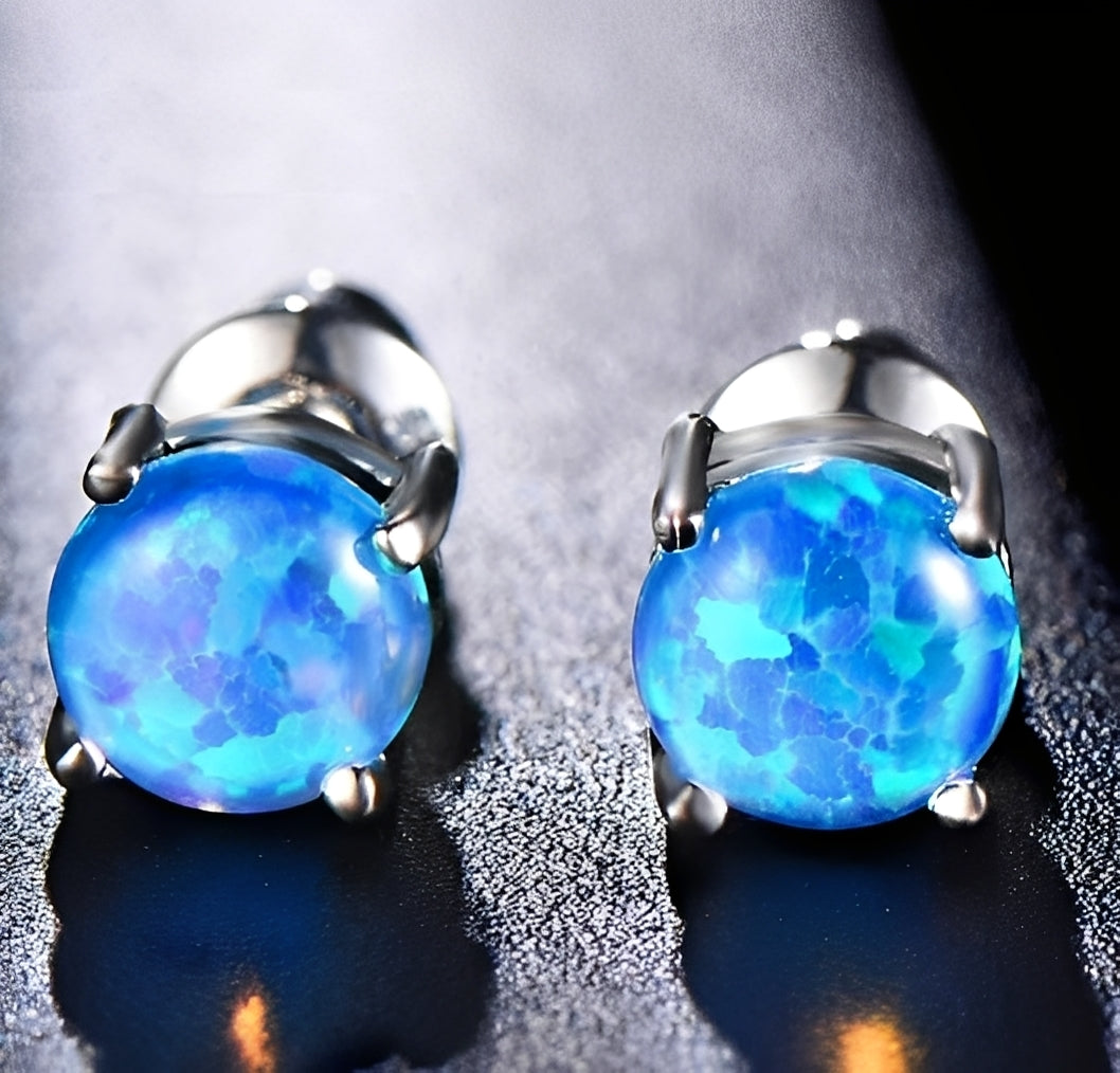 Camille – Stilvolle Ohrstecker mit Opal