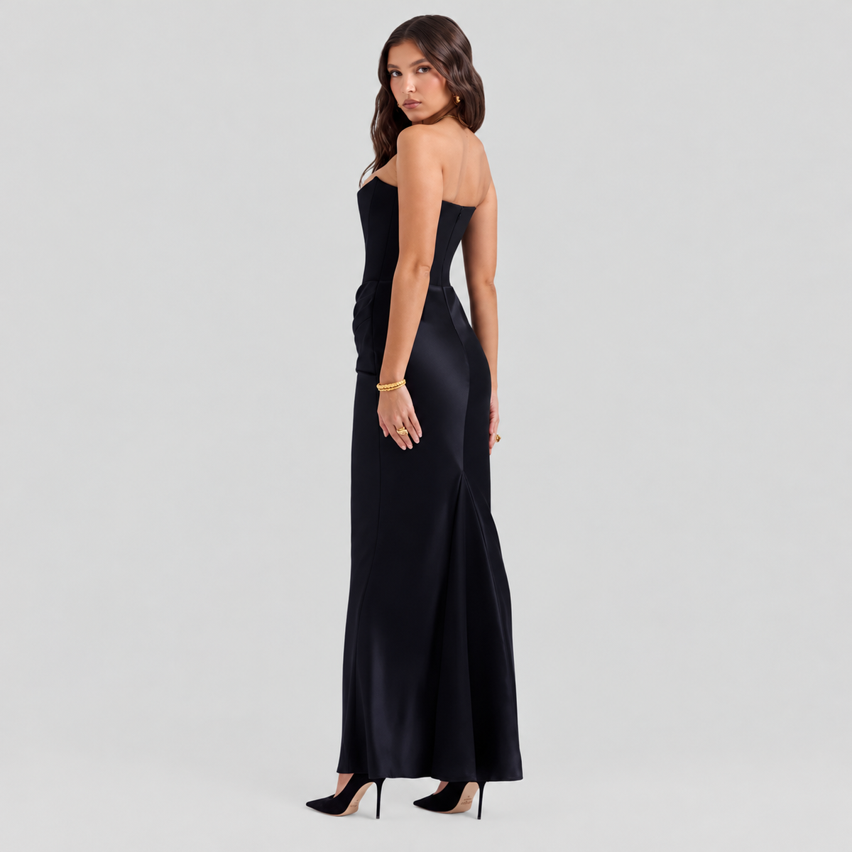 Elisabeth – Stilvolles Maxikleid mit freien Schultern für Frauen