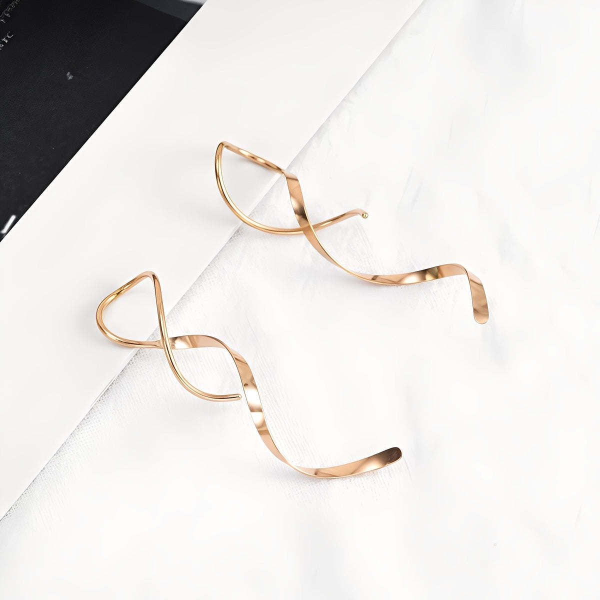Mel – Spiralohrringe in Gold