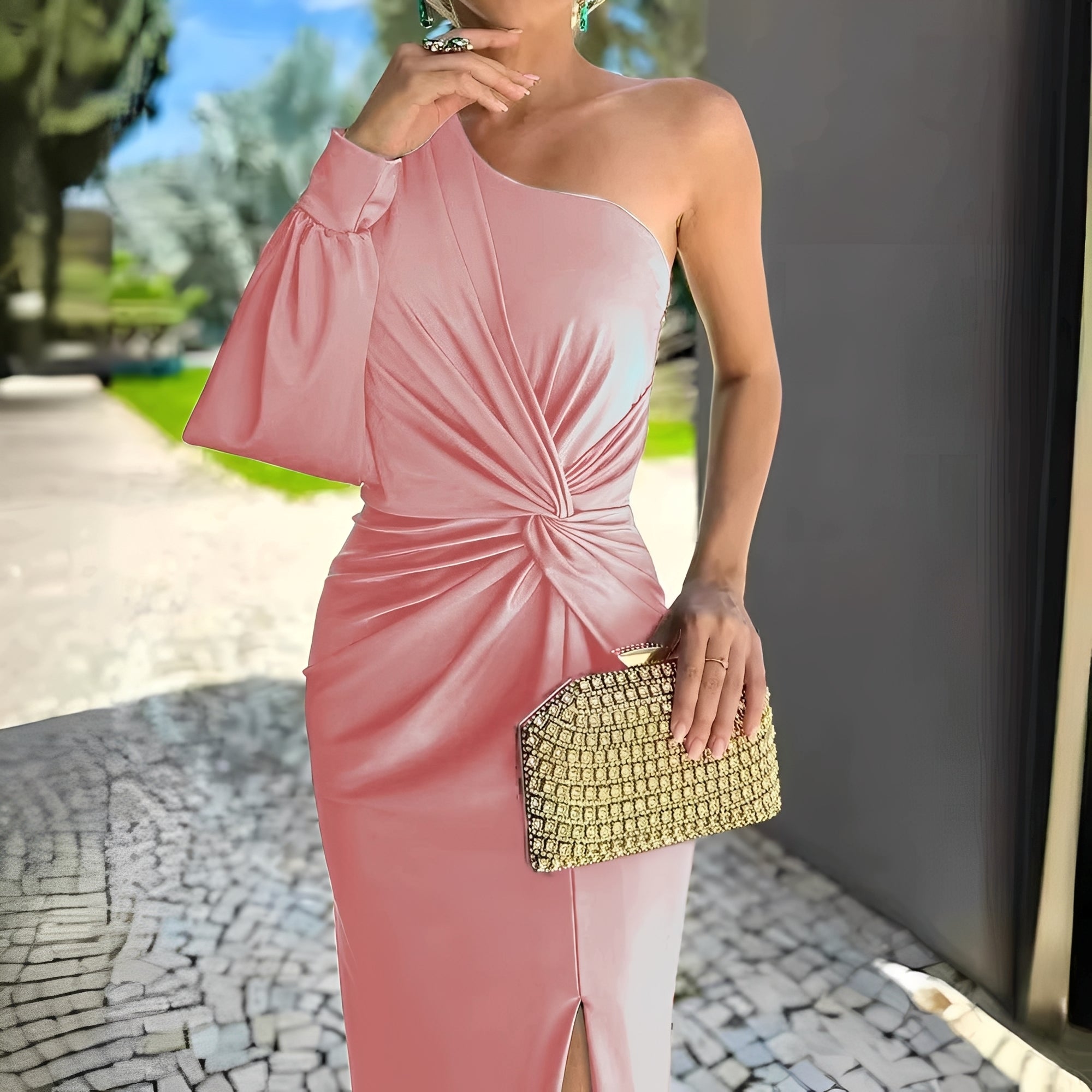 Erica - Langes Kleid mit asymmetrischer Schulter und Schlitz für Frauen
