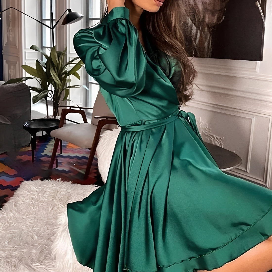 Amira - Elegantes Kleid mit langen Ärmeln für Frauen