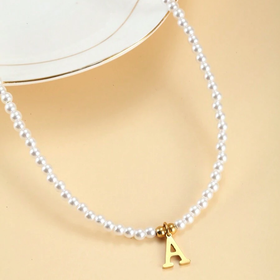 Perlenhalskette mit Initialen - Personalisierte Perlenkette