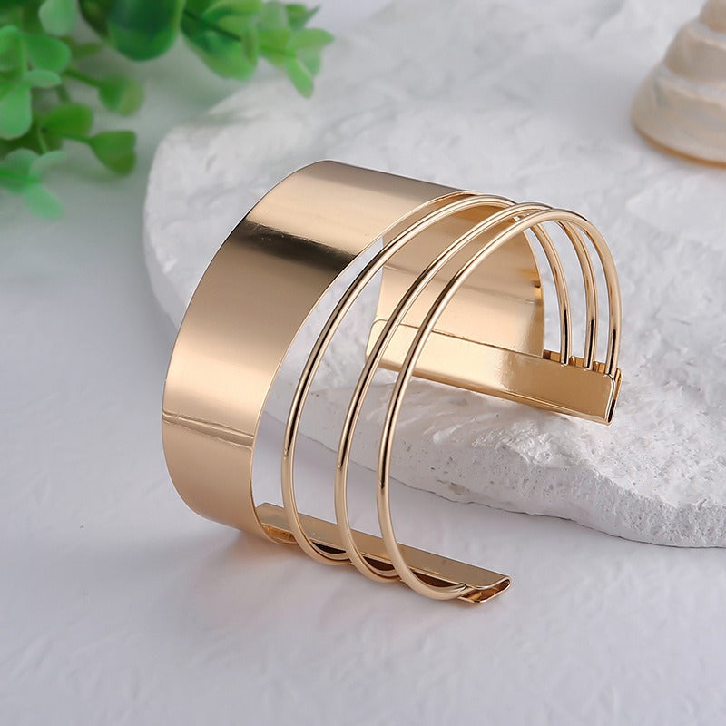 Yuki – Zeitloses Vintage-Armband in Gold