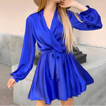 Amira - Elegantes Kleid mit langen Ärmeln für Frauen