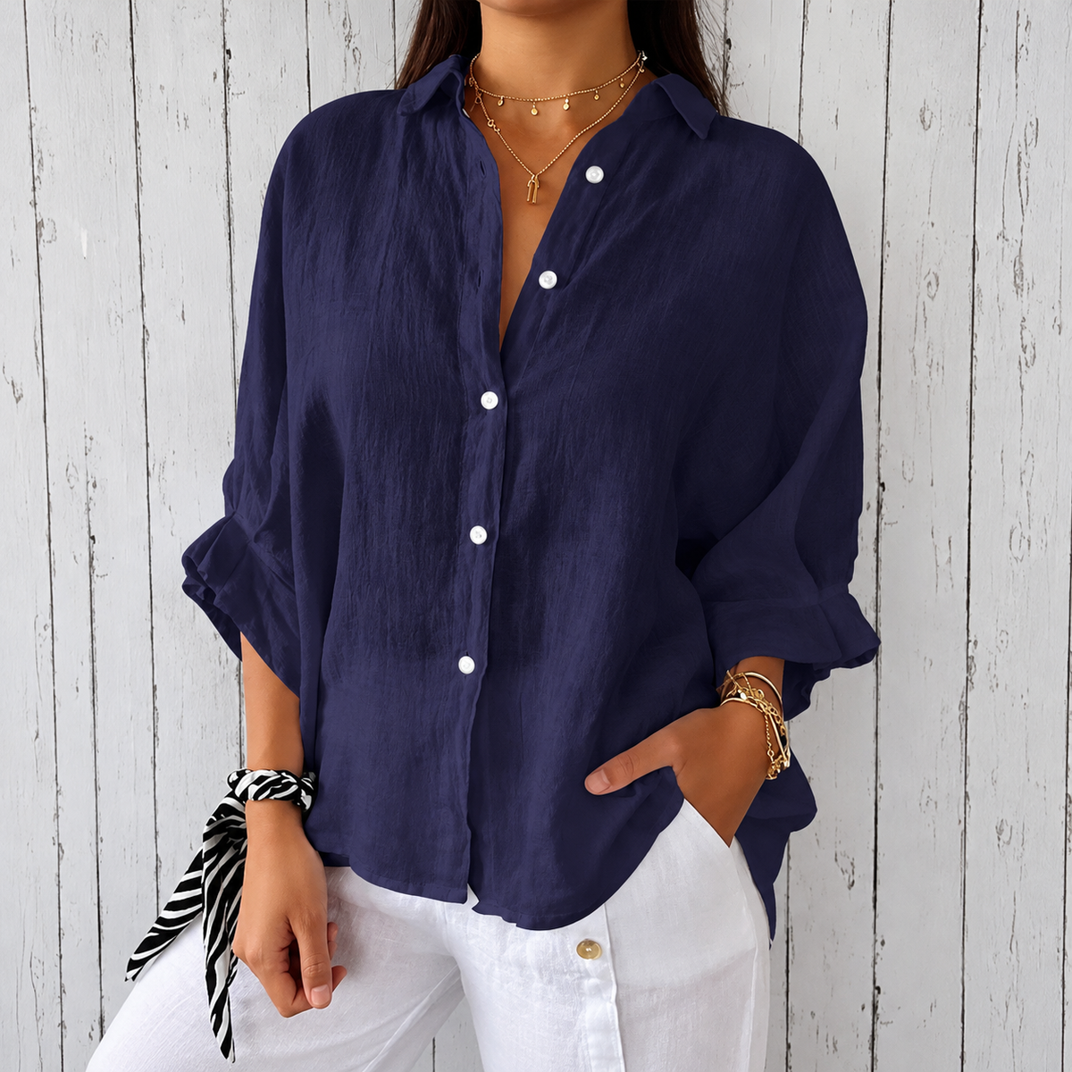Madison - Elegante Bluse mit traditionellem Schnitt und Knöpfen