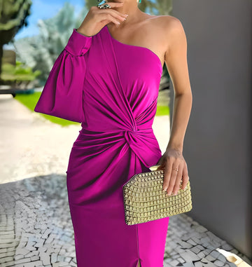 Erica - Langes Kleid mit asymmetrischer Schulter und Schlitz für Frauen