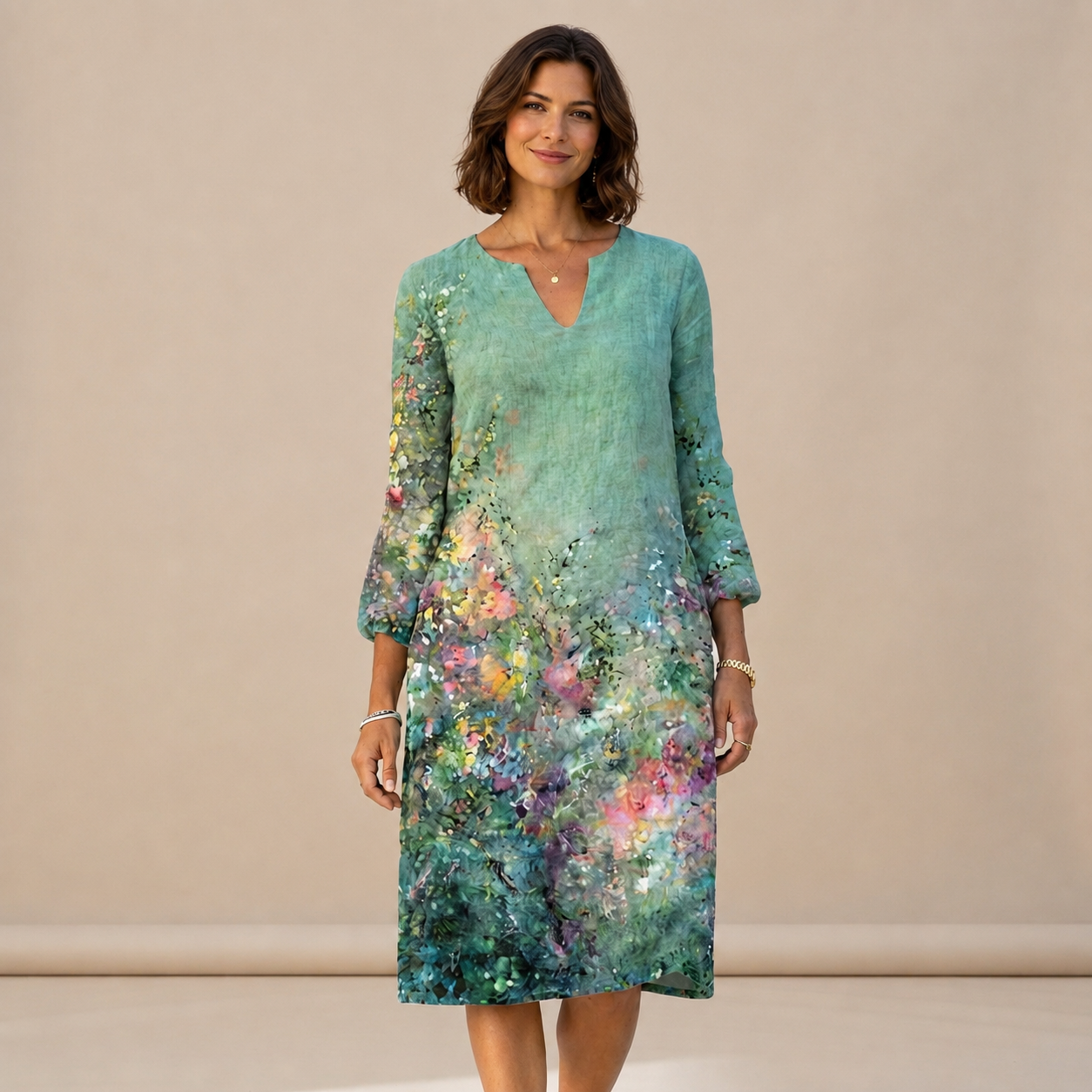 Ninna - Elegantes und schmeichelhaftes Kleid mit V-Ausschnitt