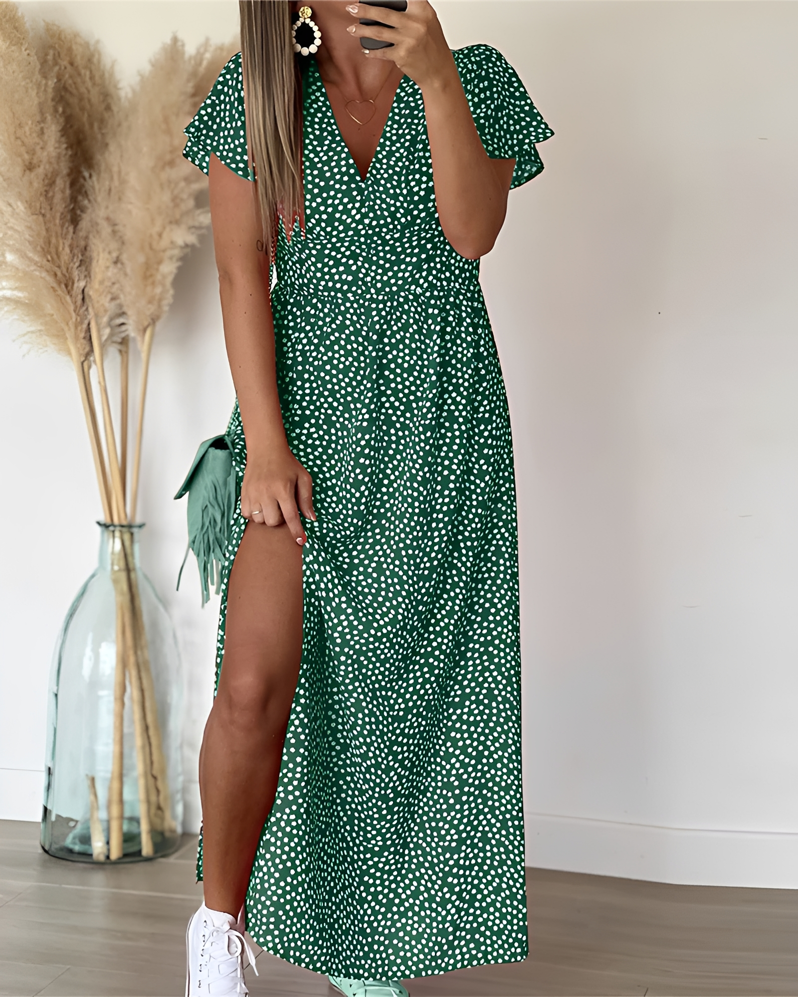 Marion - Stilvolles V-Ausschnitt- und Schlitzkleid