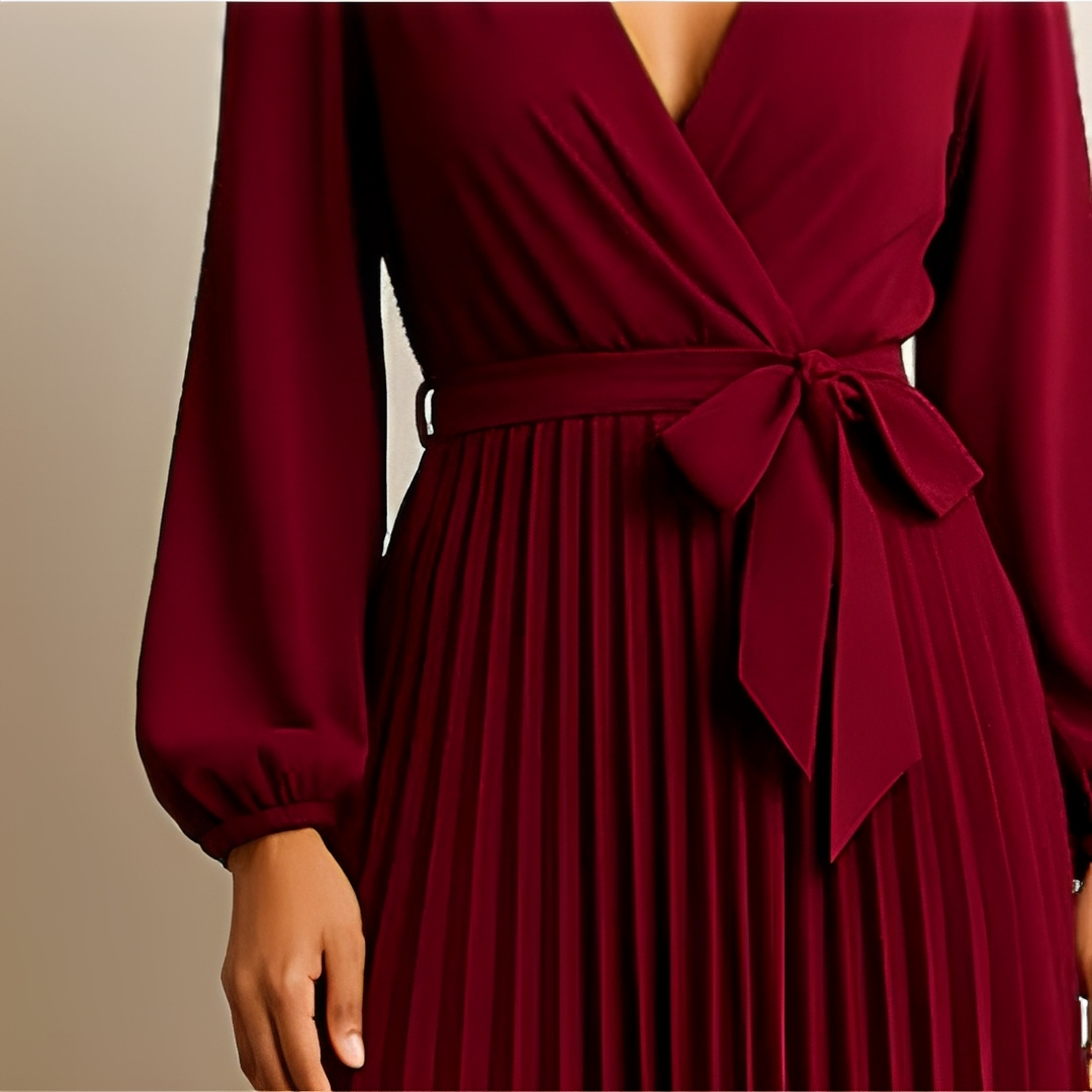 Naomi - Stilvolles Kleid mit V-Ausschnitt und Falten