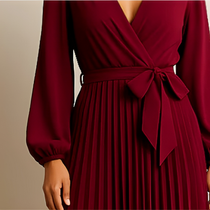Naomi - Stilvolles Kleid mit V-Ausschnitt und Falten