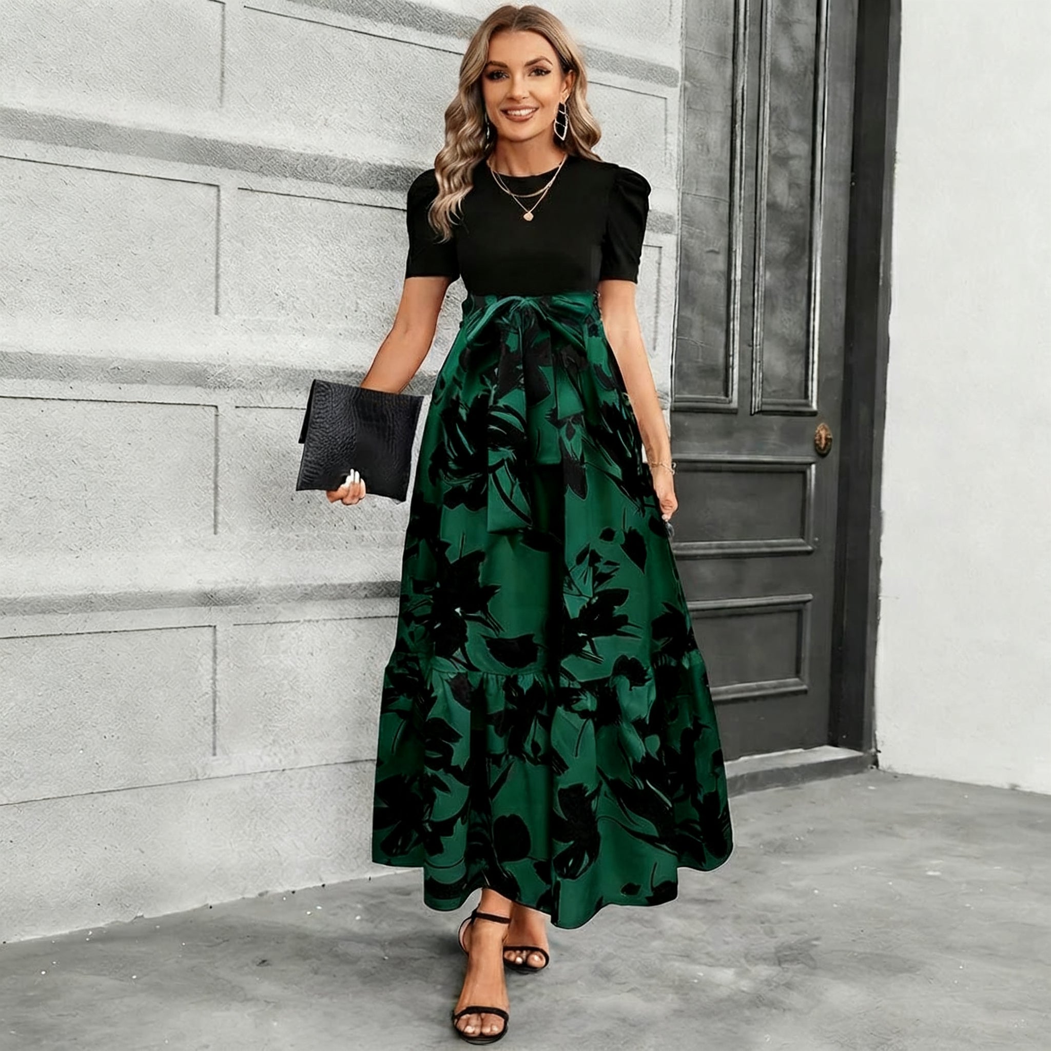 Astrid - Elegantes Kleid mit Blütenmuster