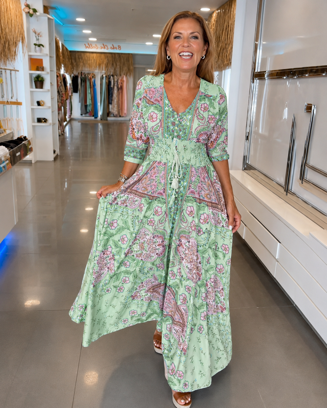 Lucienne - Elegantes Kleid mit V-Ausschnitt