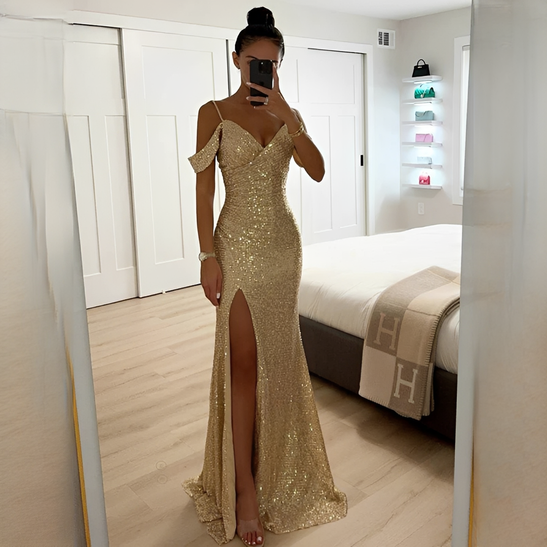 Ashriel - Stilvolles Kleid mit Schlitz