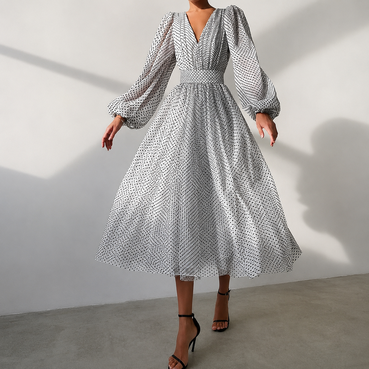 Emina - Schickes Langarm V-Ausschnitt Kleid