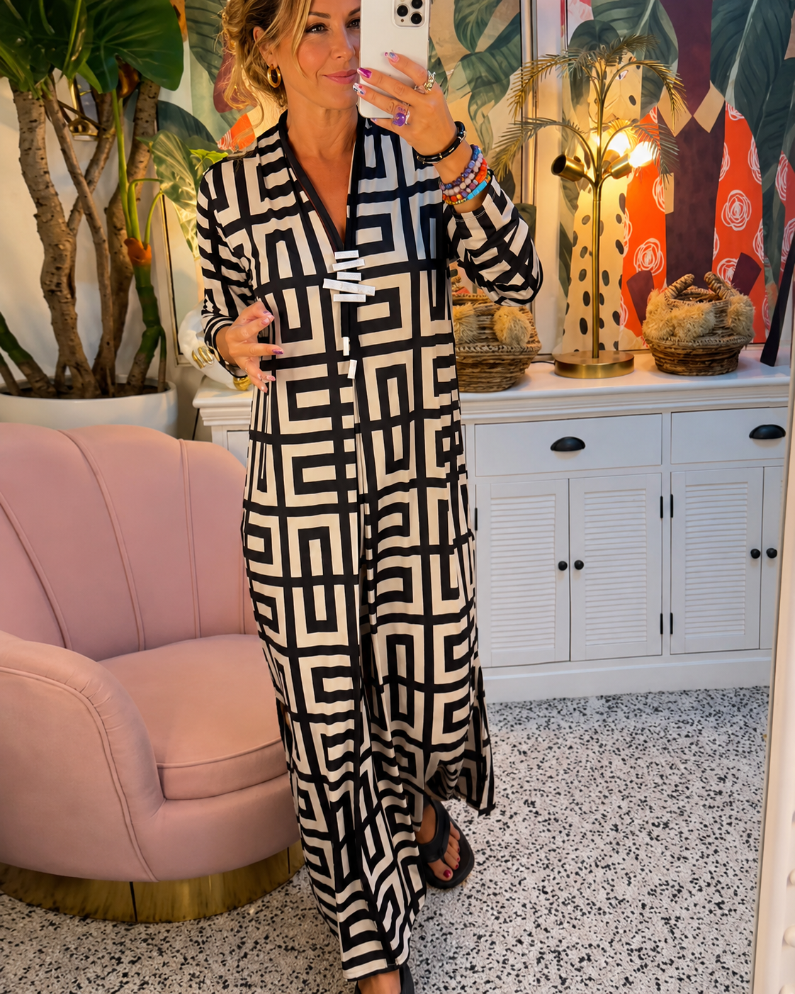 Estelle - Trendiges Kleid mit V-Ausschnitt
