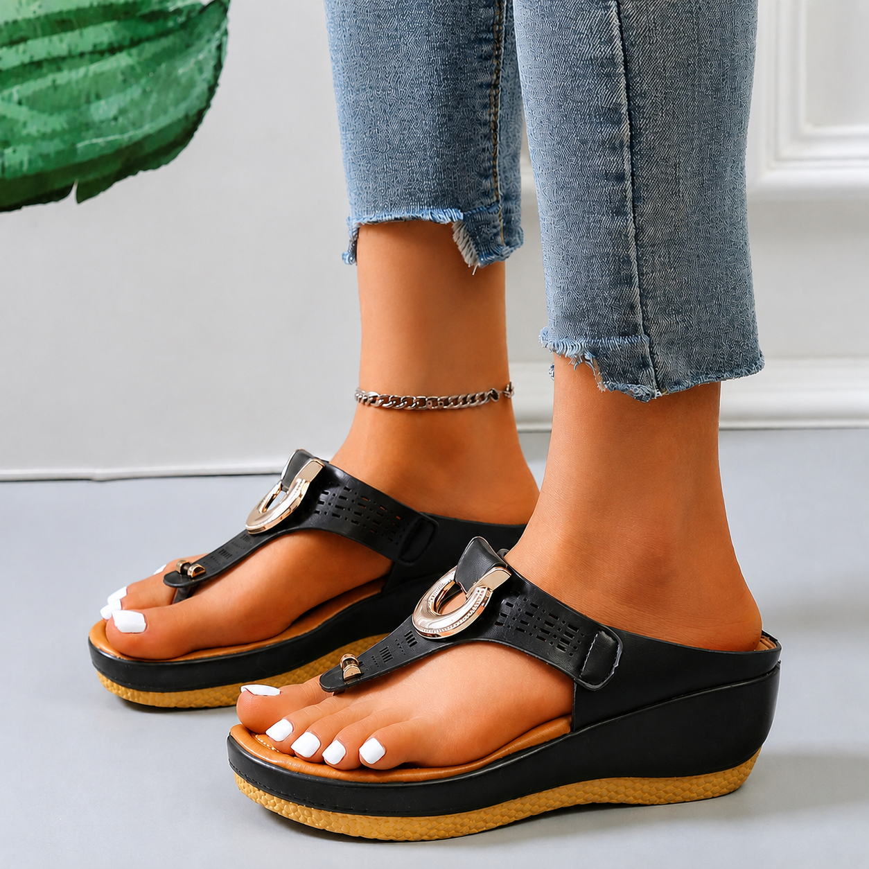 Delonda - Stylische und elegante Sandalen