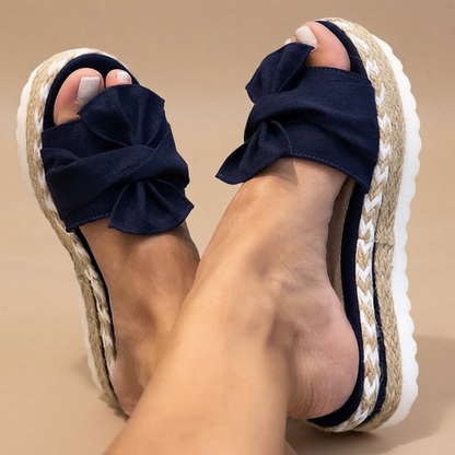 Claudia - Trendige Sandalen mit Schleifen