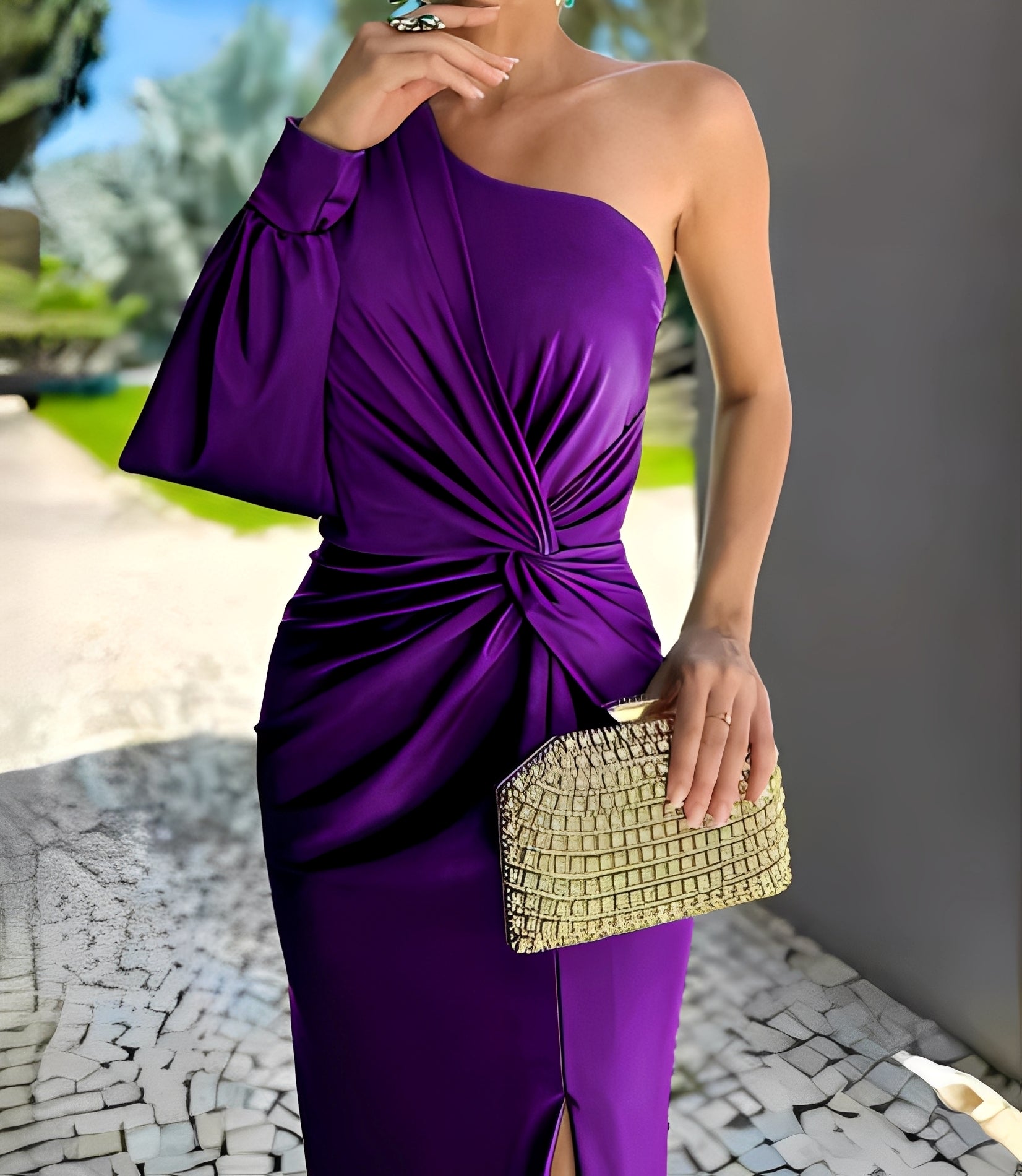 Erica - Langes Kleid mit asymmetrischer Schulter und Schlitz für Frauen