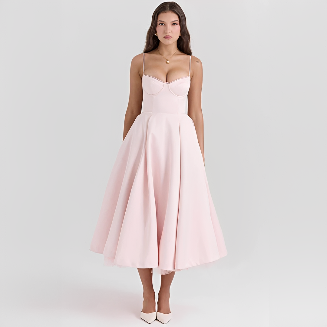 Zendaya - Elegantes Kleid mit zwei Lagen