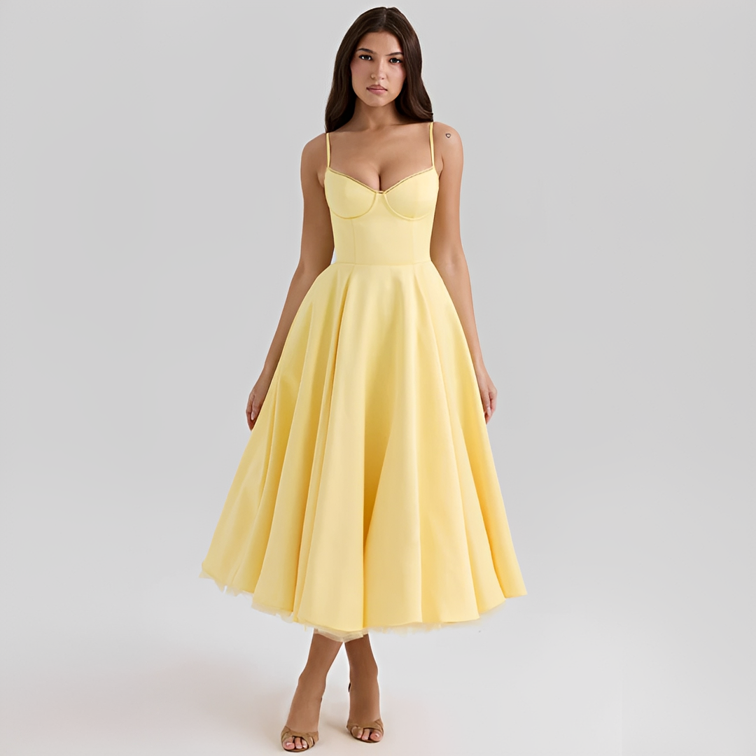 Zendaya - Elegantes Kleid mit zwei Lagen