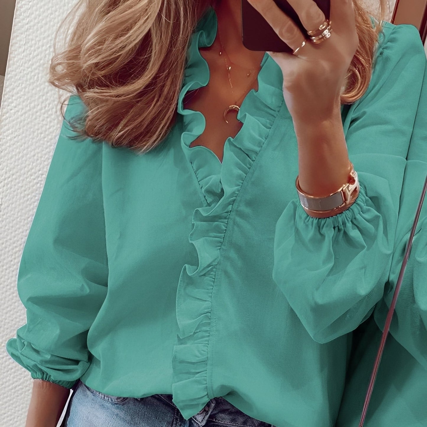 Martha - Elegante Bluse mit Volants und V-Ausschnitt für Frauen