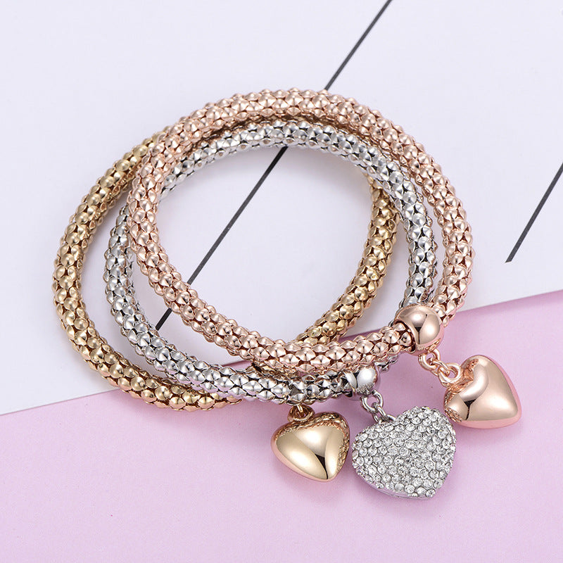 Aria – Metallarmband mit stabilen Herzen