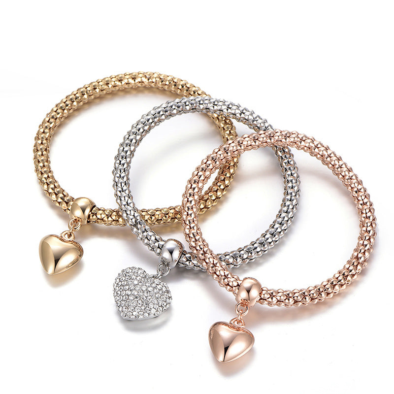 Aria – Metallarmband mit stabilen Herzen