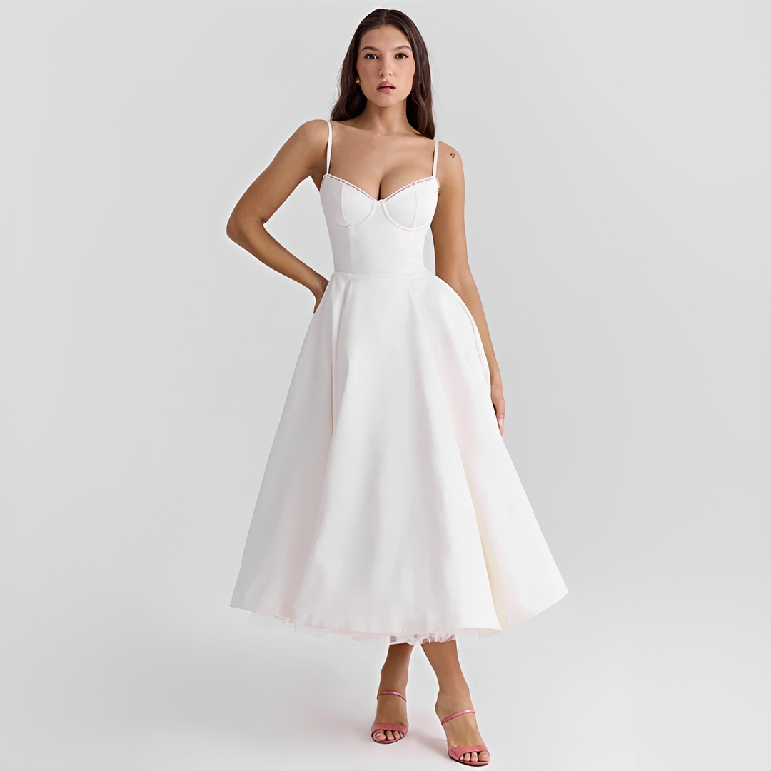 Zendaya - Elegantes Kleid mit zwei Lagen
