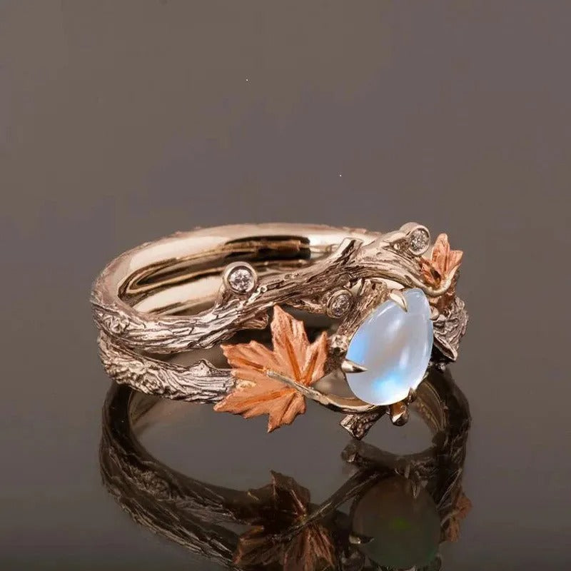 Ysia – Ring mit Mondstein im naturnahen Stil