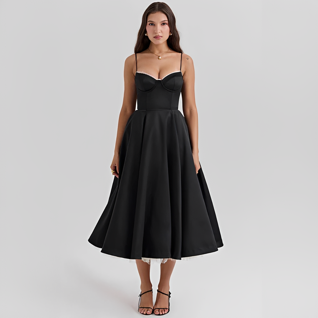 Zendaya - Elegantes Kleid mit zwei Lagen