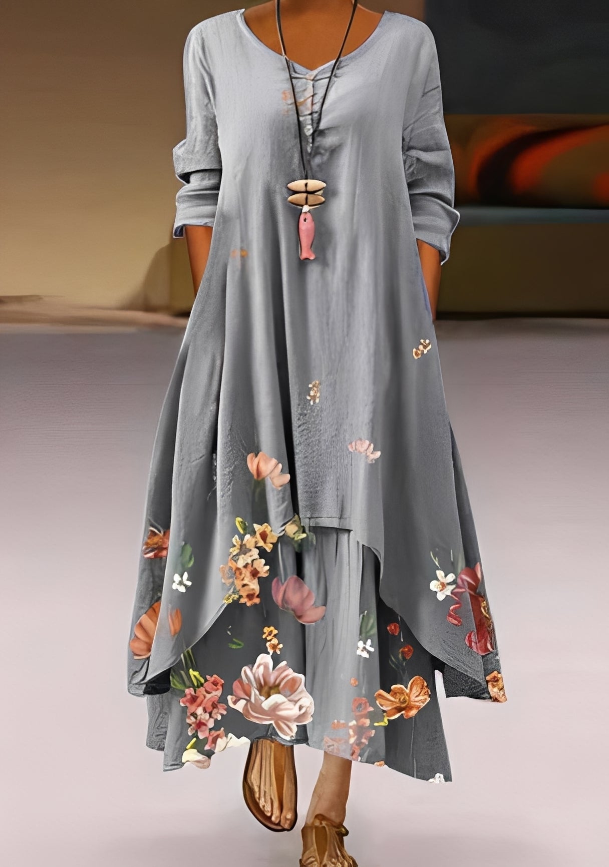 Schön - Elegantes und fließendes Kleid mit Muster für Frauen