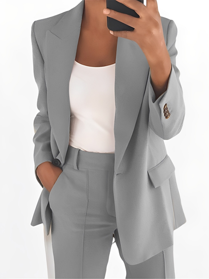 Muriel – Elegantes Kostüm für Damen