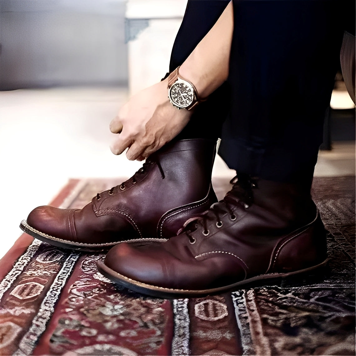 Lucrèce - Schnürstiefel im Vintage-Design