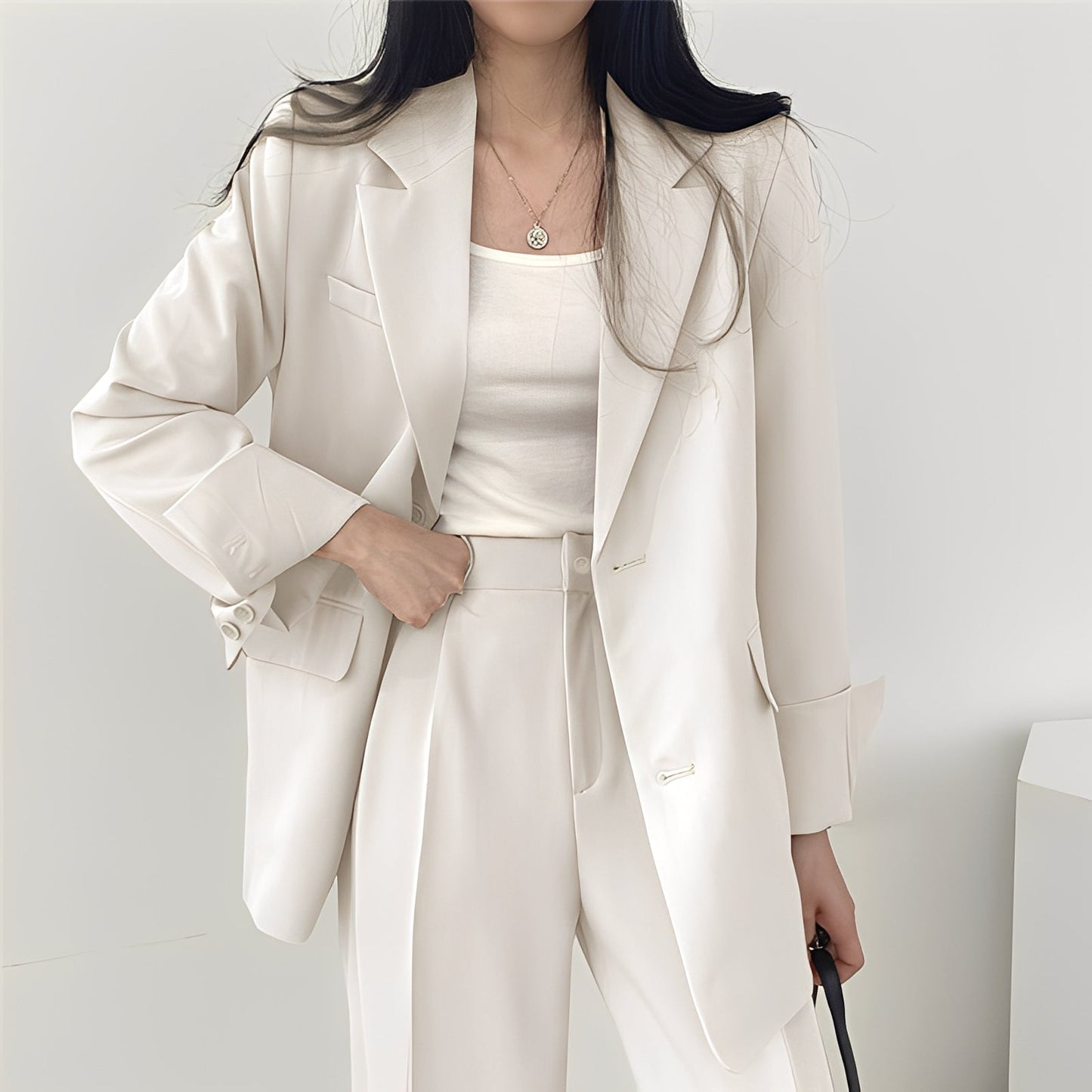 Alethea - Elegantes Set mit entspannter Jacke und Hose für Damen