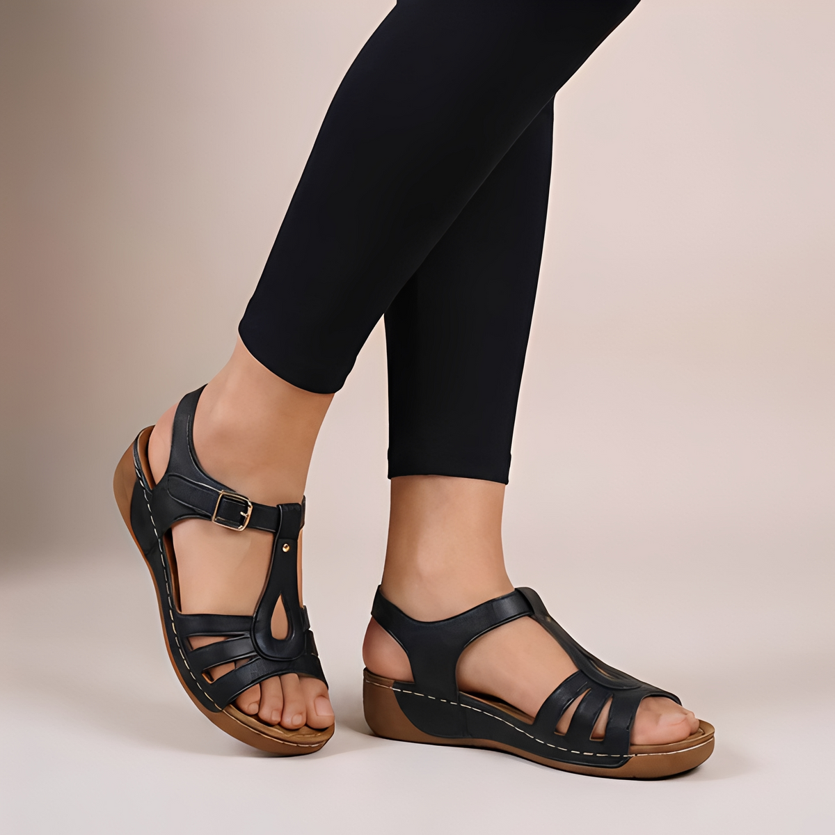 Larvien - Elegante Sandalen mit T-Riemen für Frauen