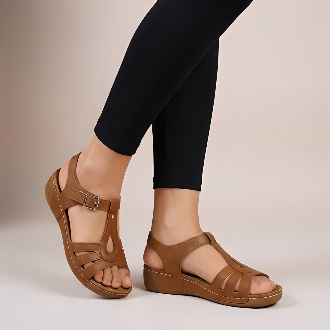 Larvien - Elegante Sandalen mit T-Riemen für Frauen