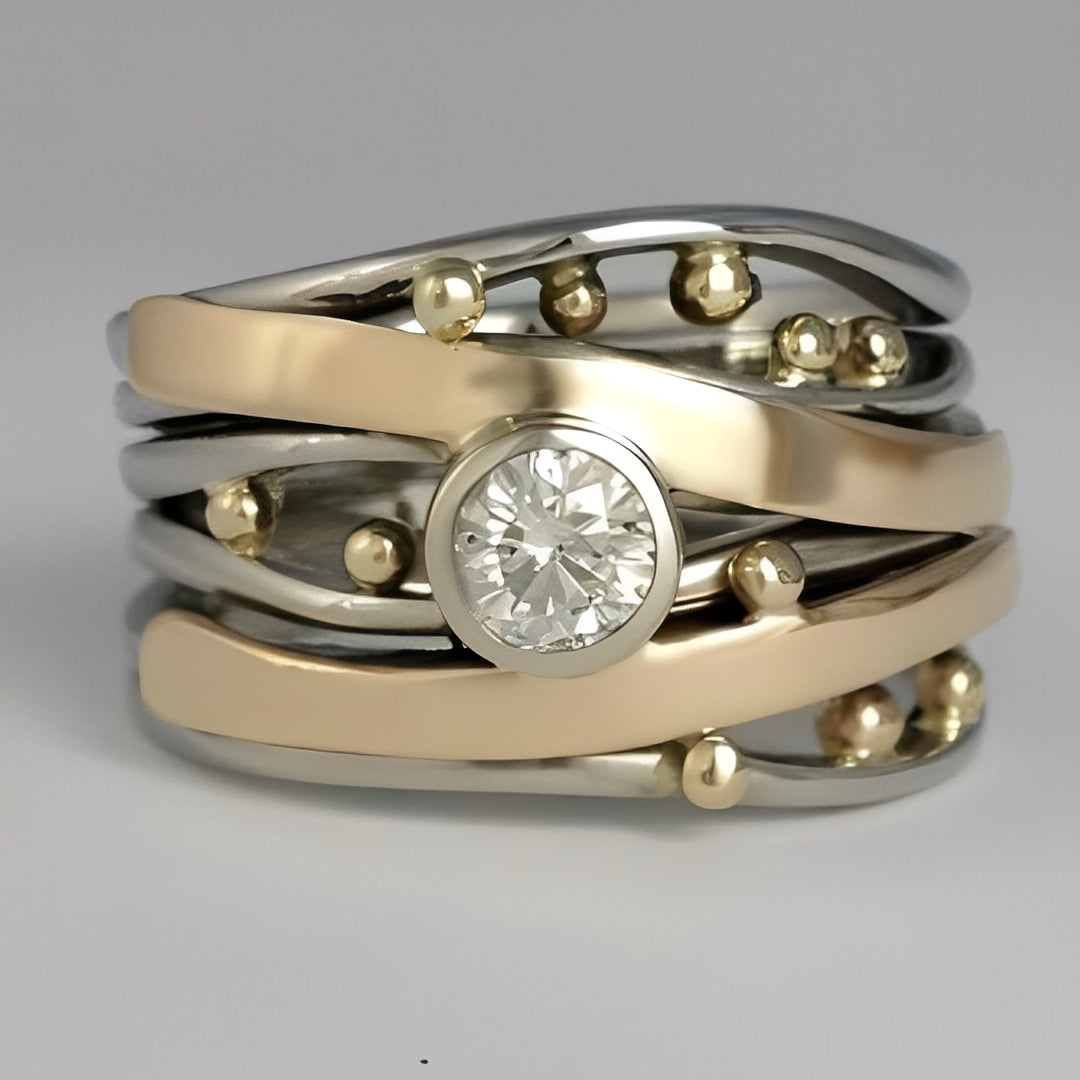 Rhian – Vintage Goldring mit eingefasstem Zirkonia