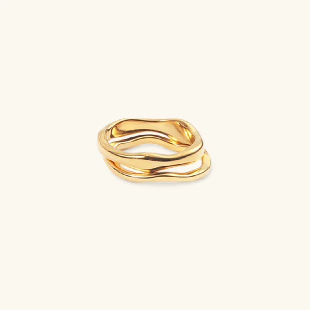 Dianne – Eleganter goldener Ring zum Überlagern