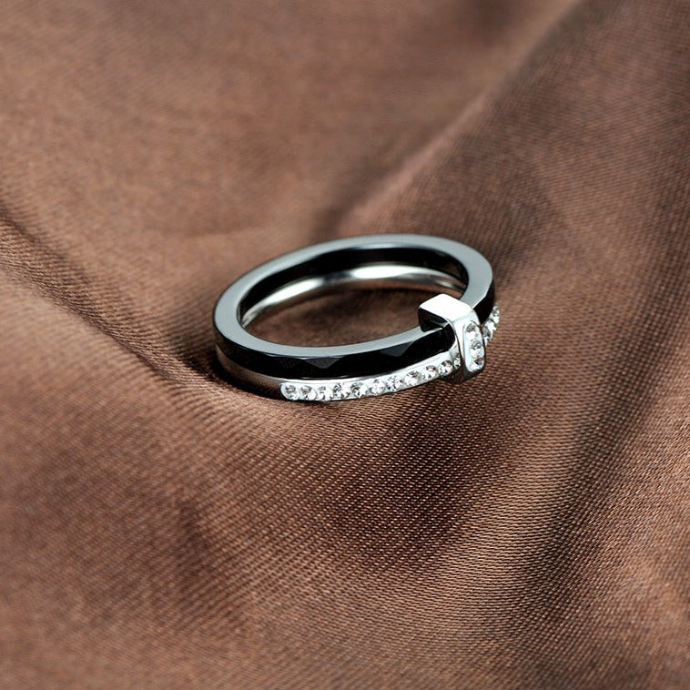 Cerelia – Edler Keramikring mit Zirkonia