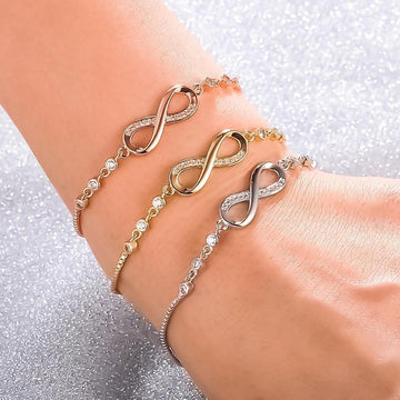 Megan – Individualisierbares unendliches Silberarmband