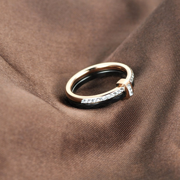 Cerelia – Edler Keramikring mit Zirkonia