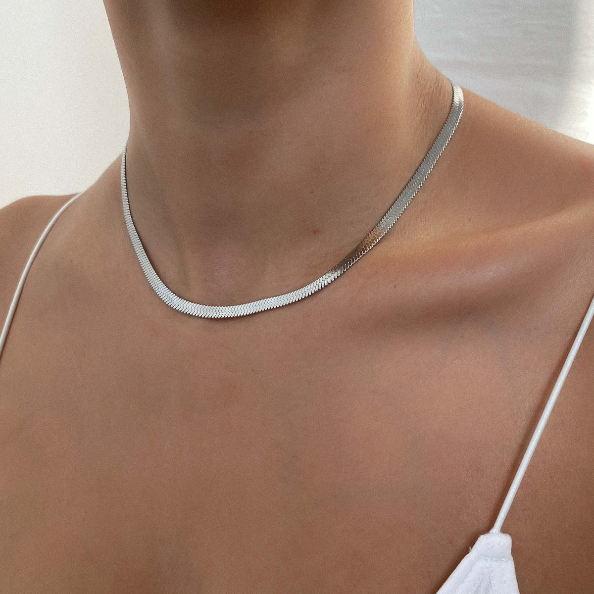 Juliette – Stilvolle Chevron-Halskette