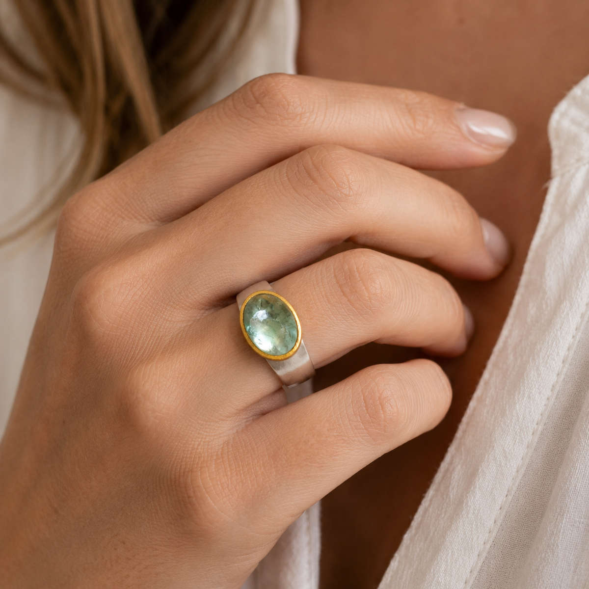 Selma – Vintage-Ring mit rundem grünen Stein