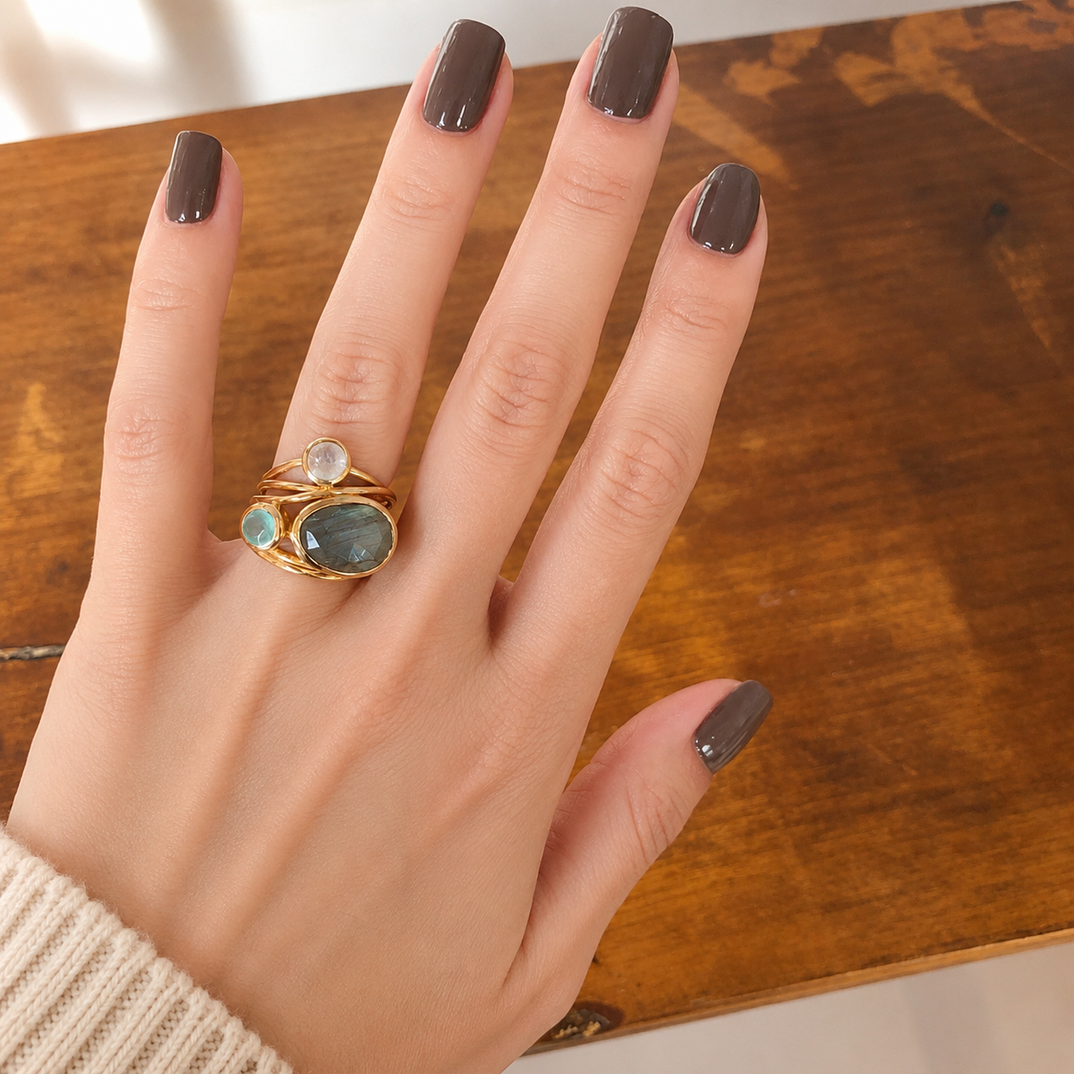 Miranda – Vintage-Ring mit blauen Mondstein