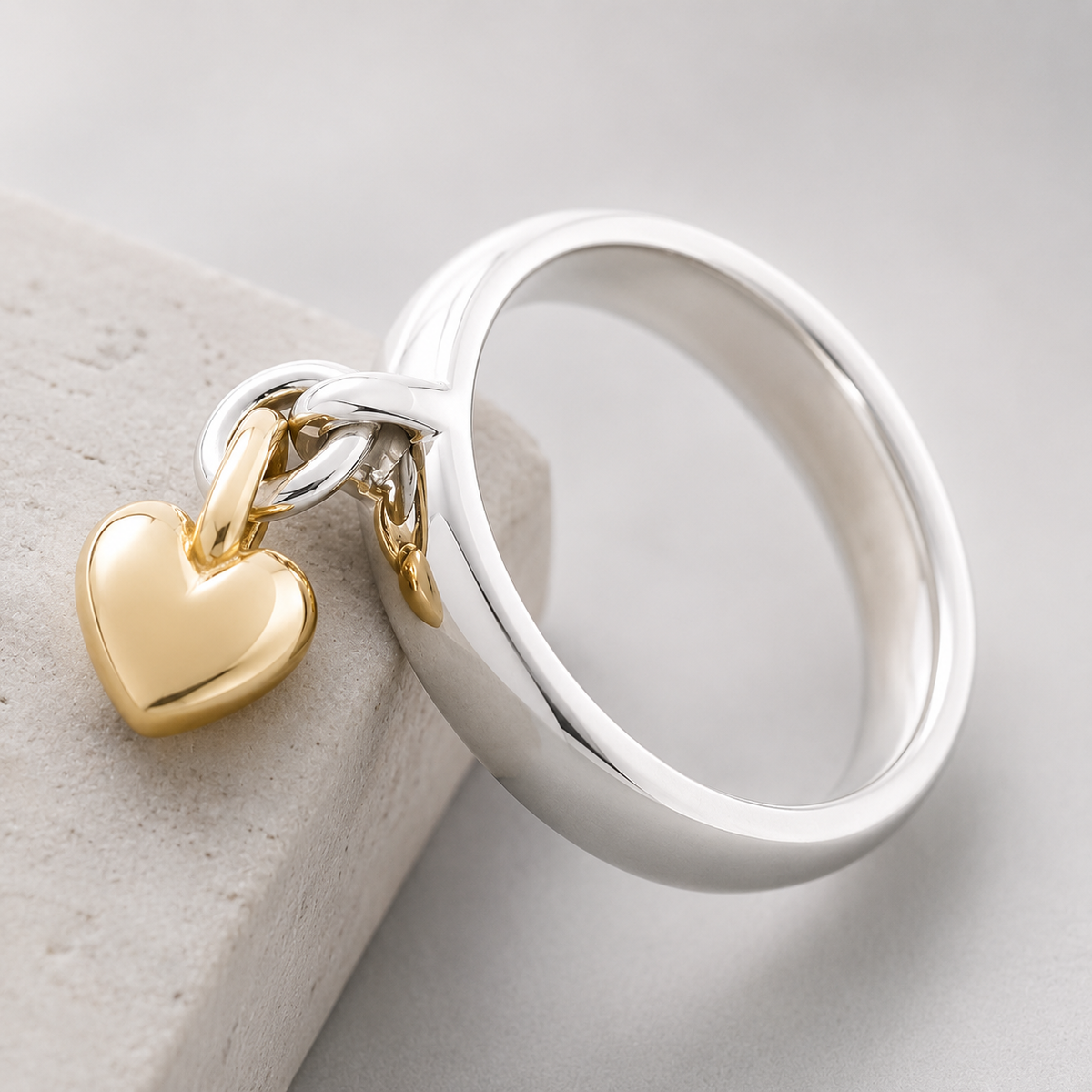 Maelie – Silberring mit beweglichem Herz im Vintage-Design