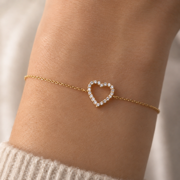 Goldenes Armband mit offenem Herz