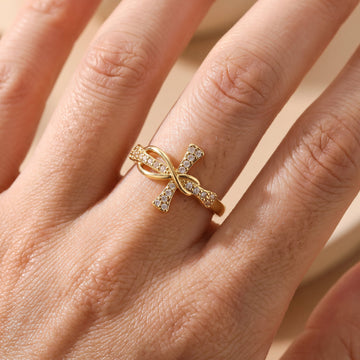Eliane – Christlicher Zirkonia-Kreuzring für Damen