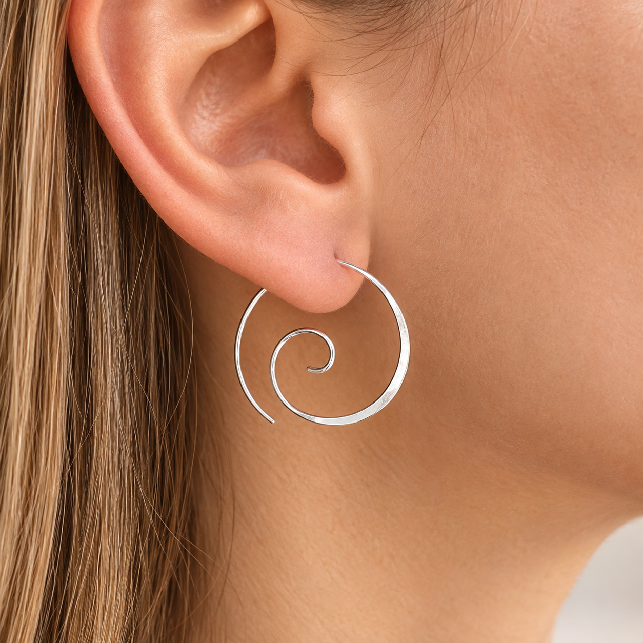 Yara – Boho-spiralohrhänger aus Silber