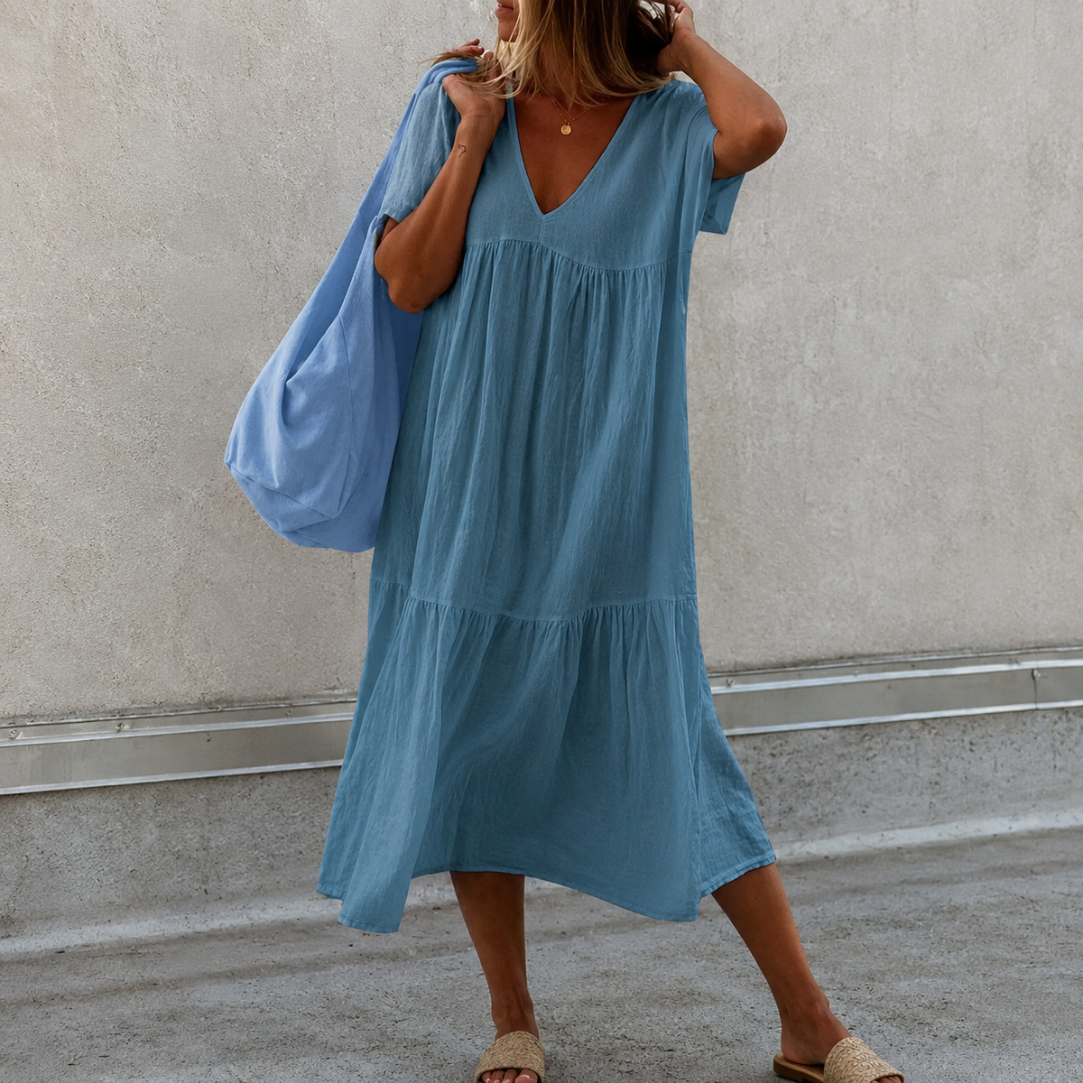 Deanna - Bequemes und flexibles Freizeitkleid mit V-Ausschnitt
